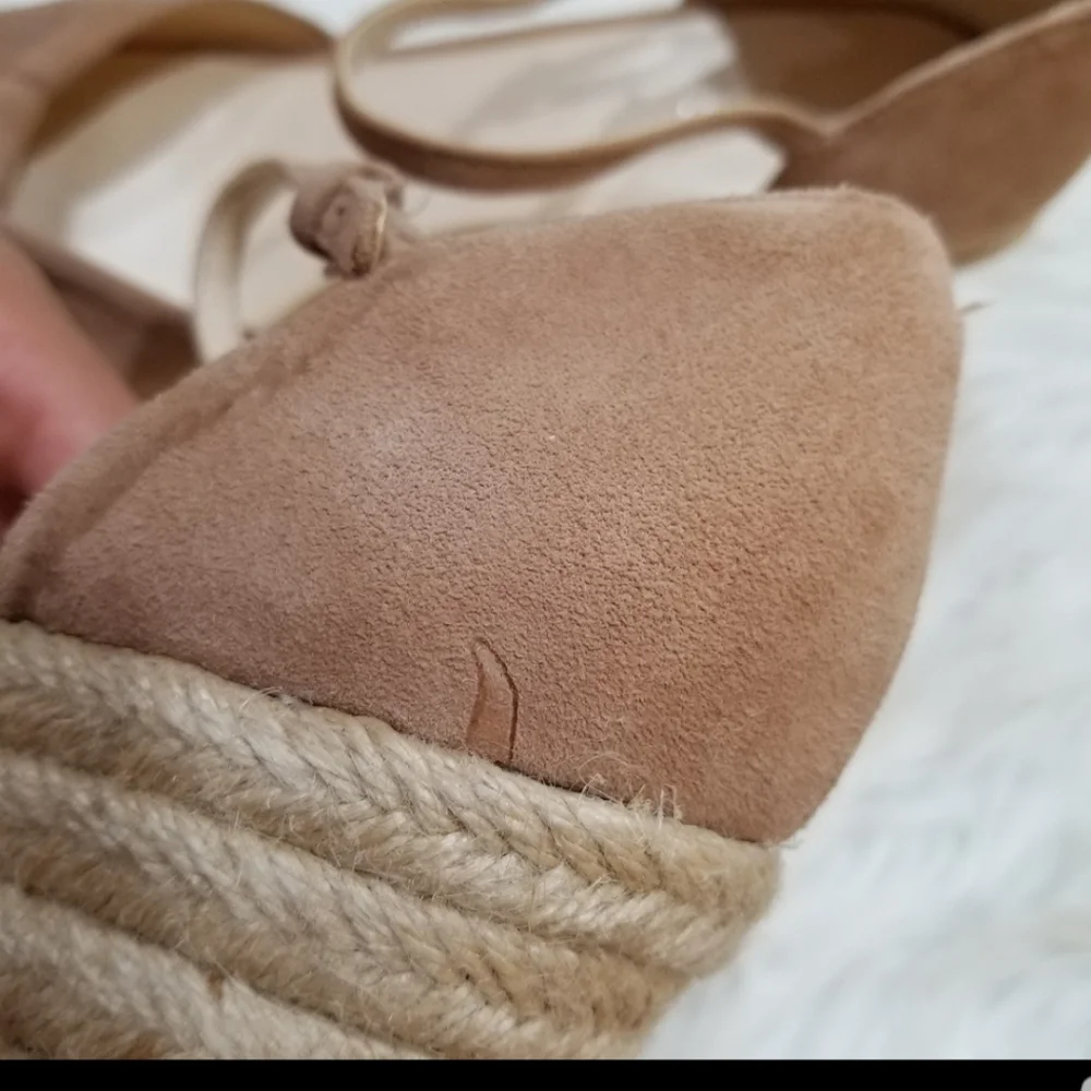 NINE WEST Cream And Tan Espadrilles Wedge Heel Sandals SIZE 9.5 M. - Picture 15 of 16